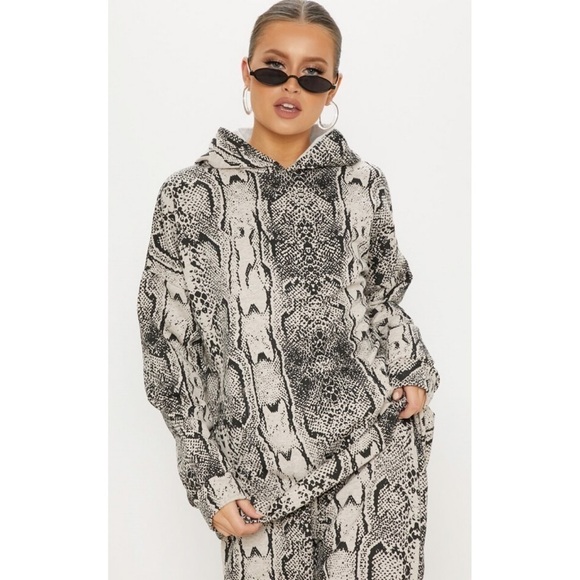 PrettyLittleThing Stone Snake Print Oversized Hoodie Size 0 - Picture 1 of 5